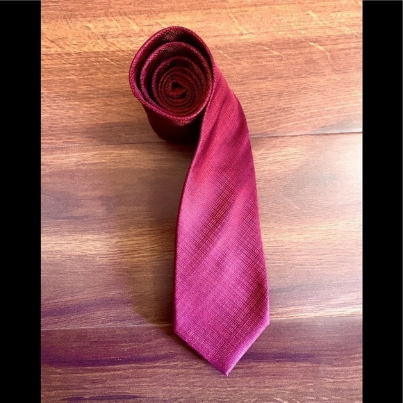🍁SALE🍁 CALVIN KLEIN 100% Silk Red Necktie XL - Picture 1 of 9
